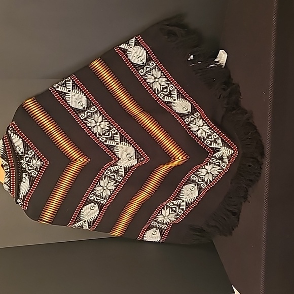 Tejidos Diaz Wool Poncho Pullover - Picture 3 of 3